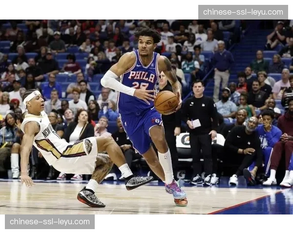 鹈鹕113-109爆冷击败勇士，锡安32分引领客场逆袭