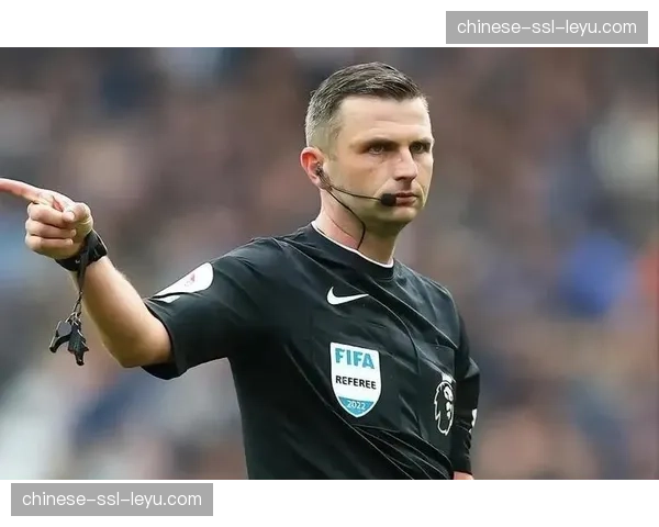 英超官方确认第33轮裁判安排,奥利弗将执法曼市德比 英超官方确认第33轮裁判安排,奥利弗将执法曼市德比